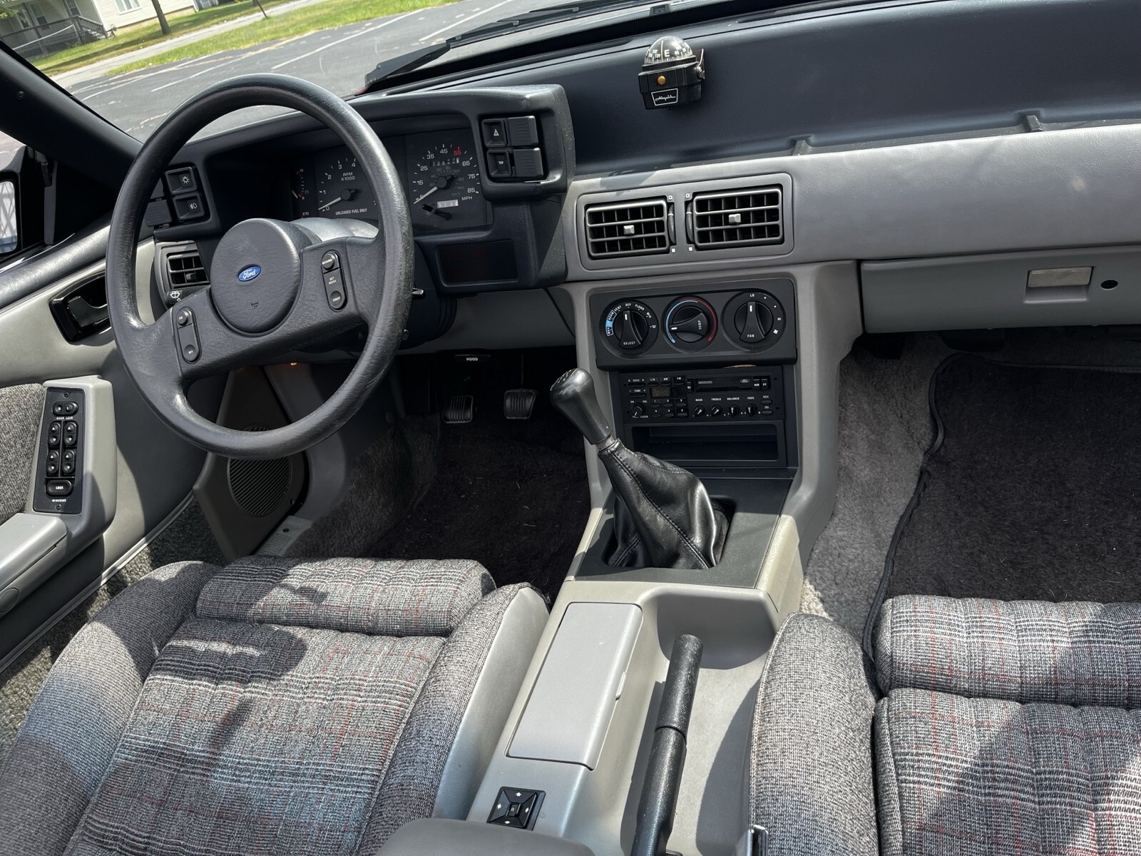 1987 Ford Mustang GT - photo 11