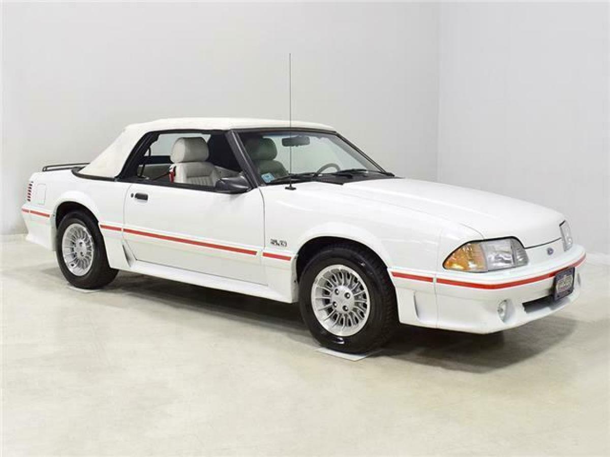 1987 Ford Mustang GT - photo 6