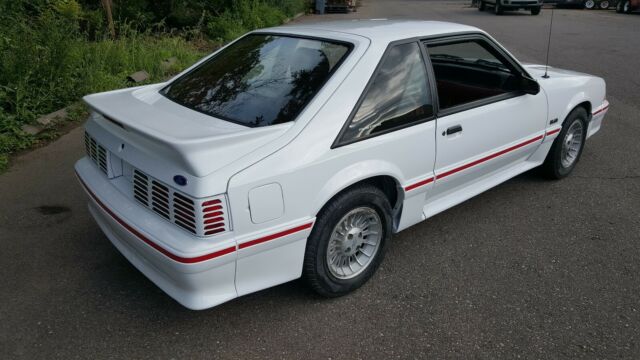 1987 Ford Mustang GT - photo 3