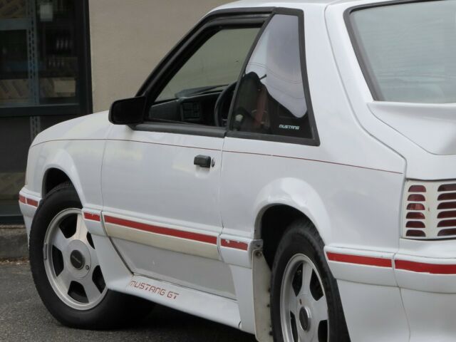 1987 Ford Mustang GT hatchback - photo 10