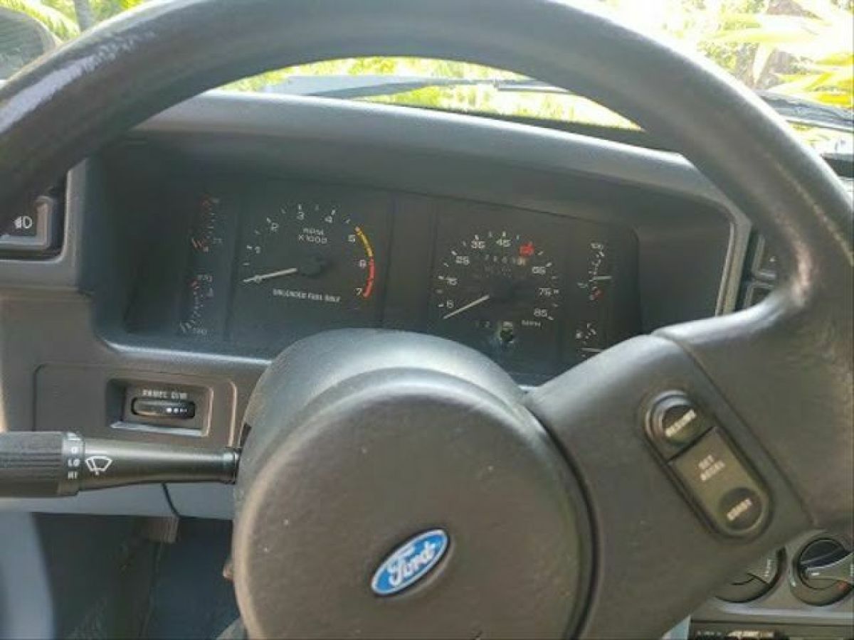 1987 Ford Mustang Convertible - photo 10