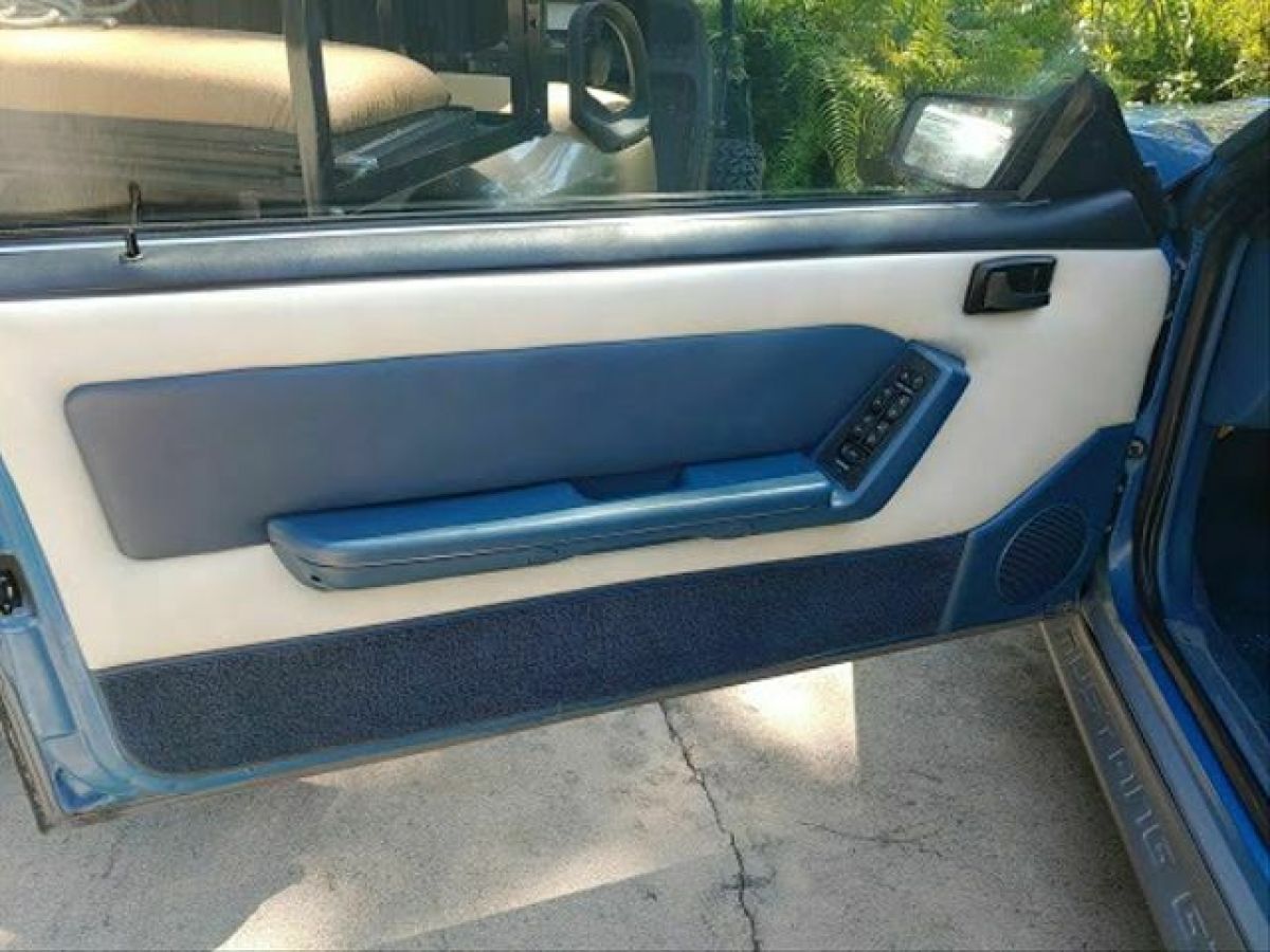 1987 Ford Mustang Convertible - photo 11