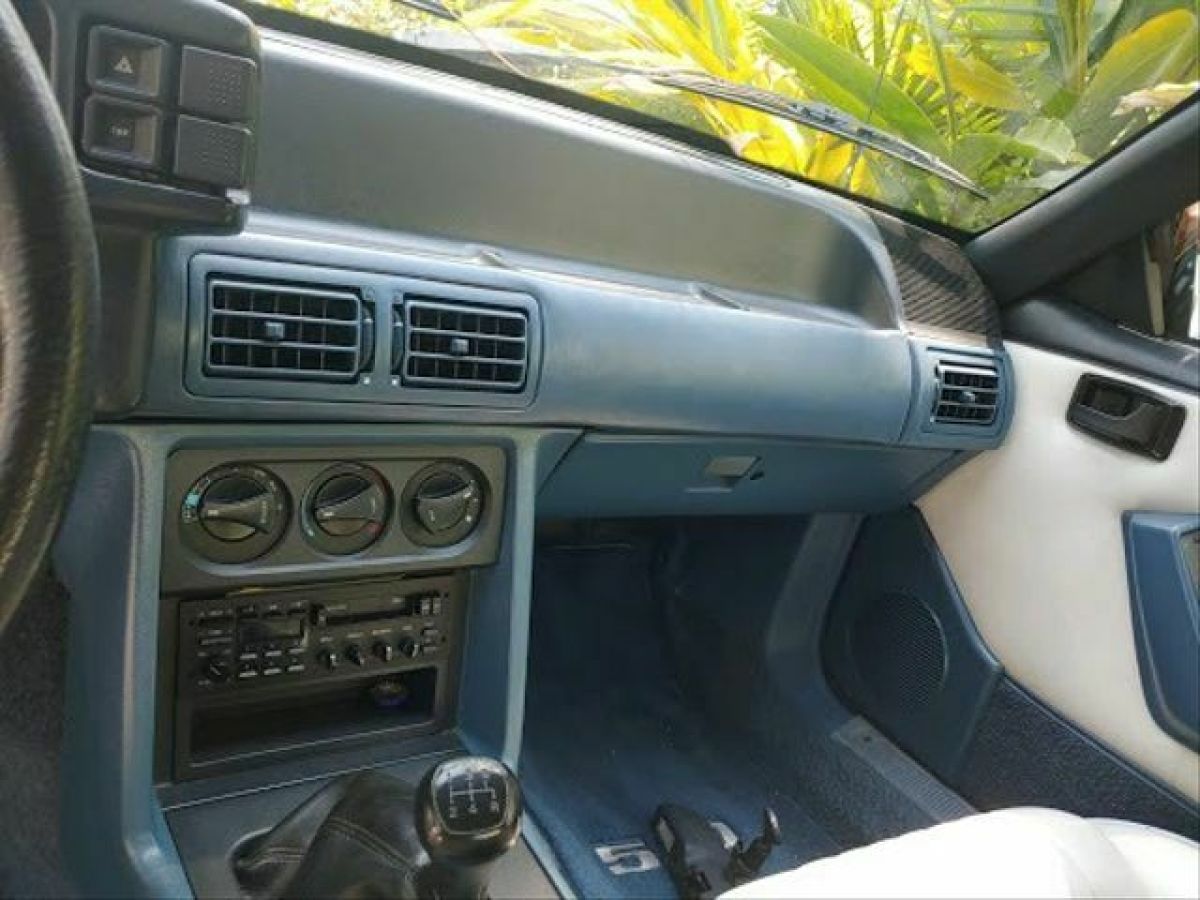 1987 Ford Mustang Convertible - photo 12