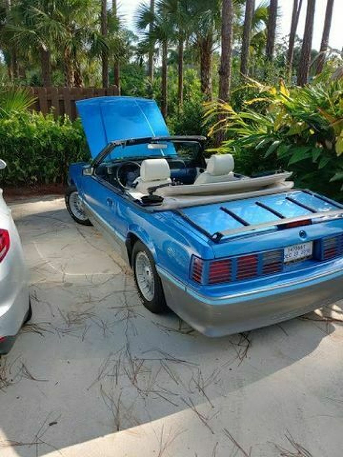 1987 Ford Mustang Convertible - photo 3