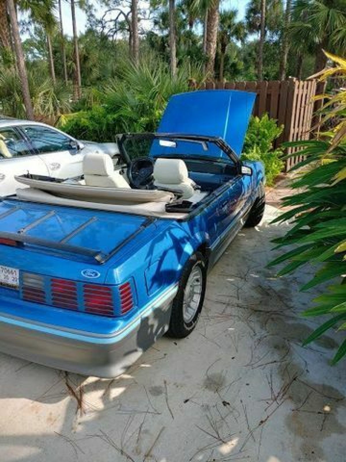 1987 Ford Mustang Convertible - photo 8