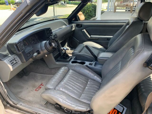 1987 Ford Mustang GT - photo 4