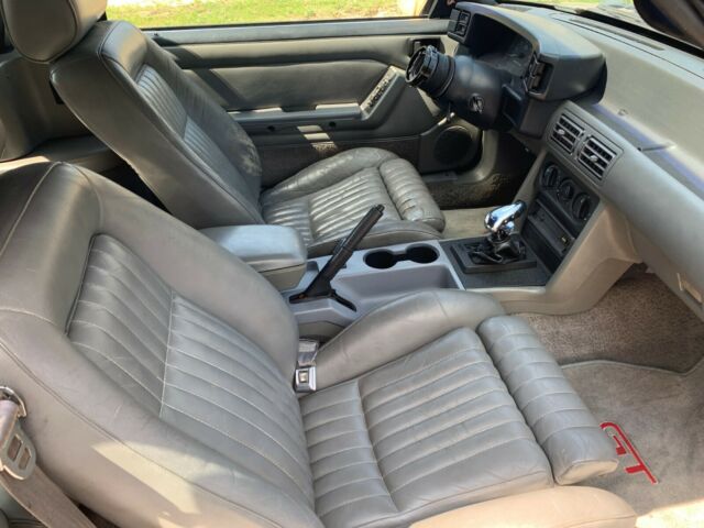 1987 Ford Mustang GT - photo 6