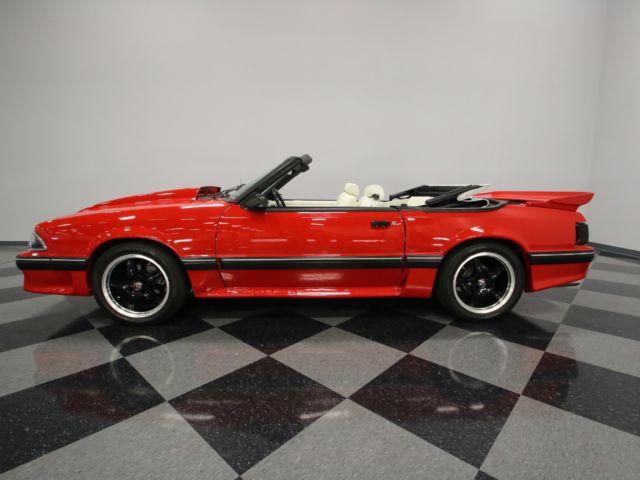 1987 Ford Mustang GT - photo 2