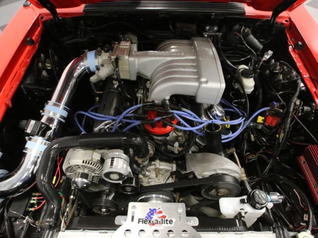 1987 Ford Mustang GT - photo 9