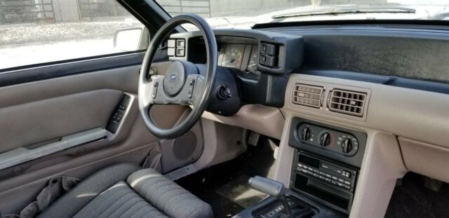 1987 Ford Mustang - photo 8