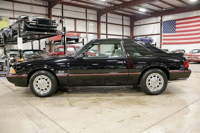 1987 Ford Mustang LX 5.0 - photo 2