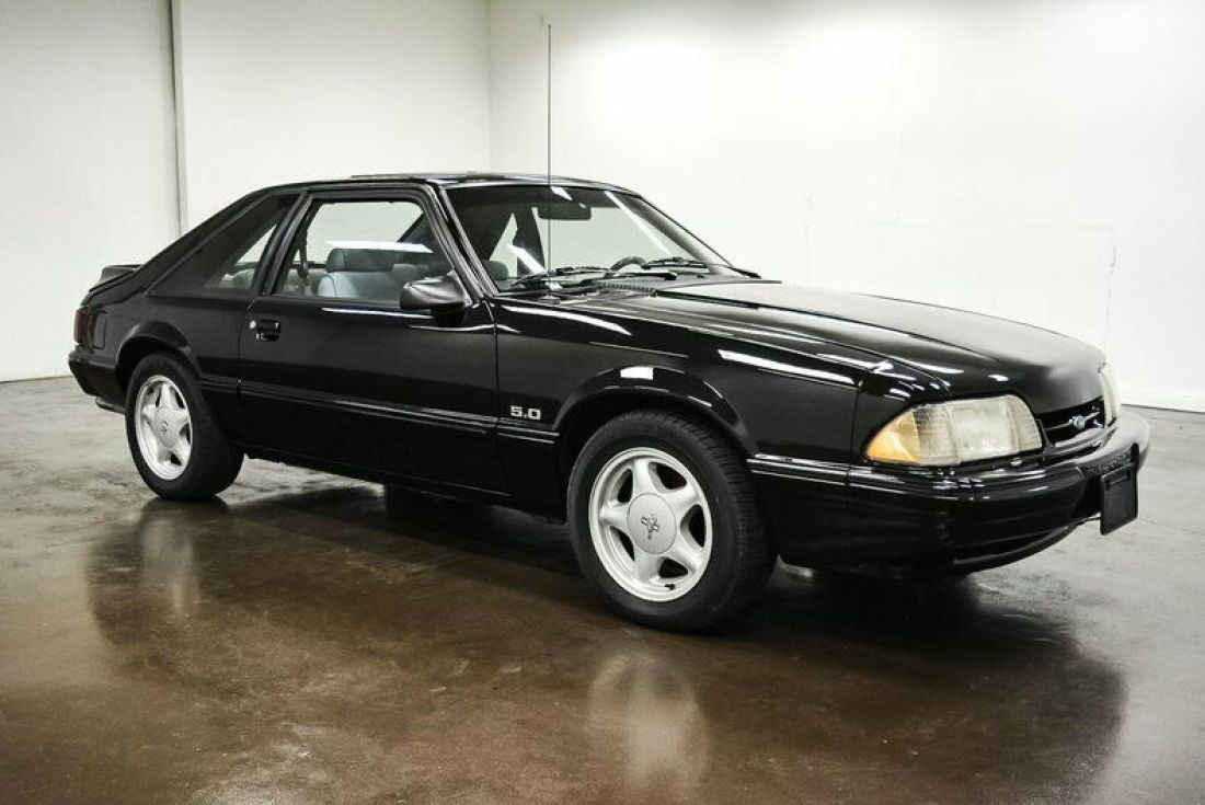 1987 Ford Mustang LX 52020 Miles Black Coupe 8 Cylinder Engine 5.0L/302 5 Speed 1987 Ford Mustang LX
