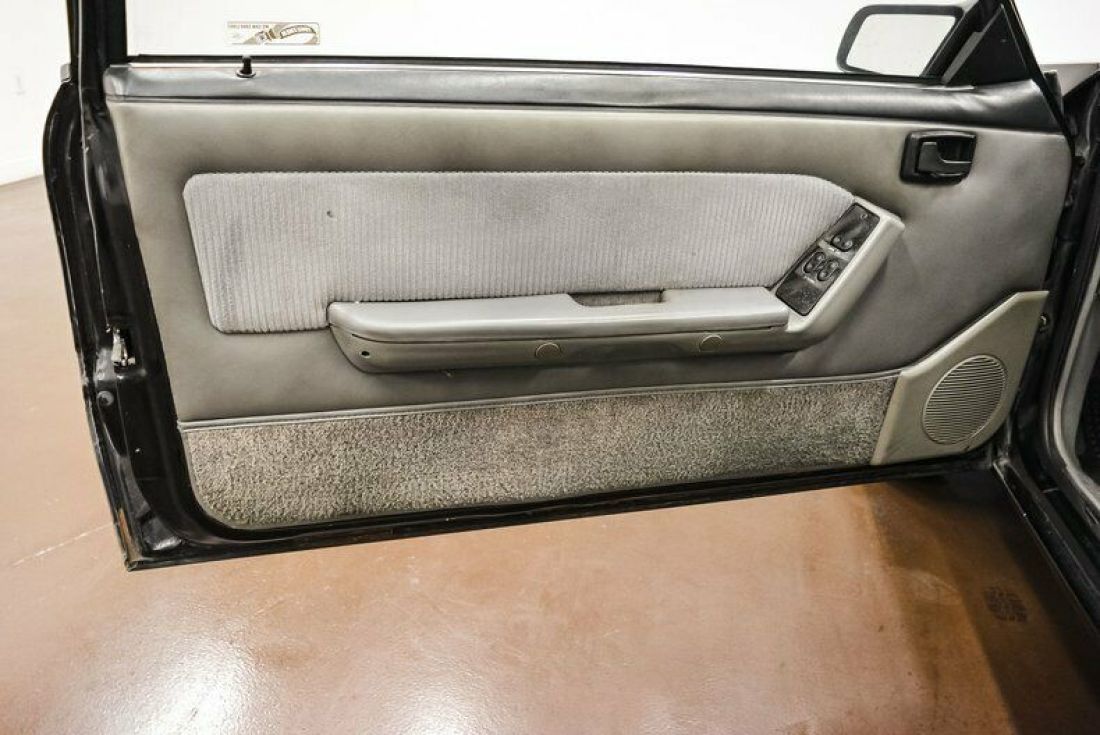 1987 Ford Mustang LX - photo 12