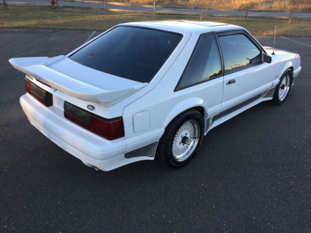 1987 Ford Mustang LX Hatchback 2-Door - photo 3