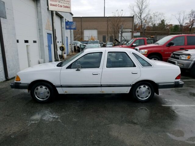 1987 Ford Tempo GL - photo 2