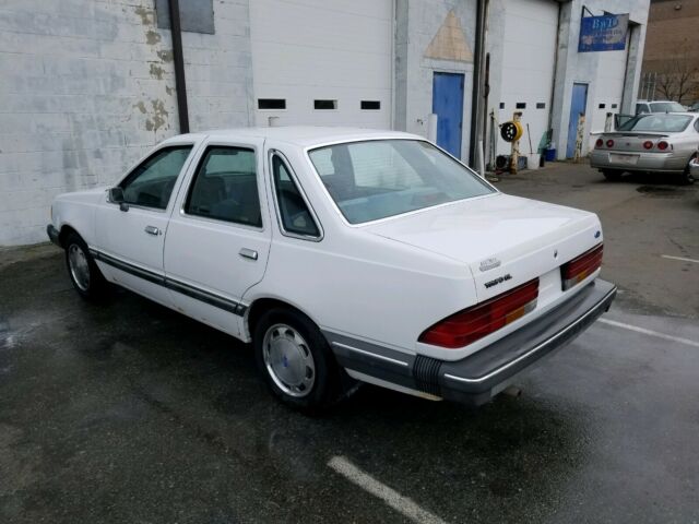 1987 Ford Tempo GL - photo 3