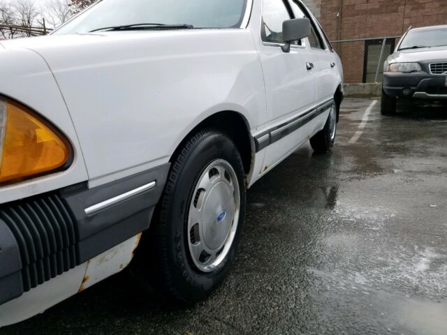 1987 Ford Tempo GL - photo 7