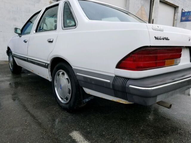 1987 Ford Tempo GL - photo 8