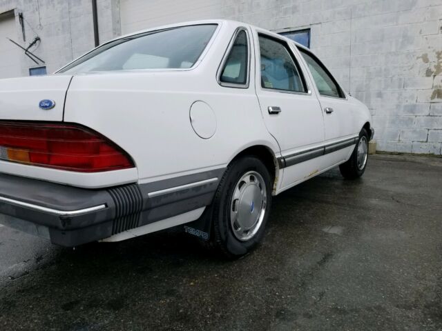 1987 Ford Tempo GL - photo 9