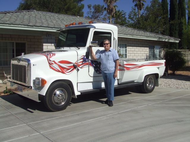 1987 Ford E-Series Van FORD/PETERBUILT - photo 2
