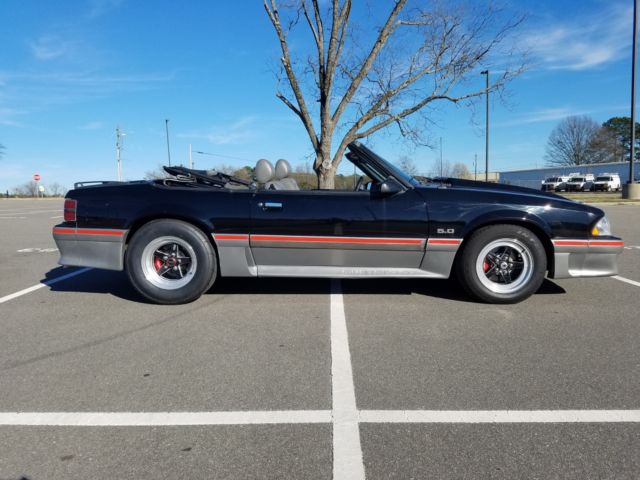 1987 Ford Mustang GT - photo 12