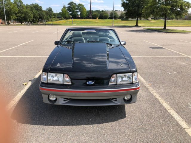 1987 Ford Mustang GT - photo 3