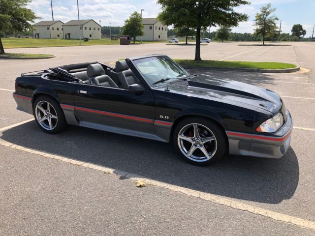1987 Ford Mustang GT - photo 4