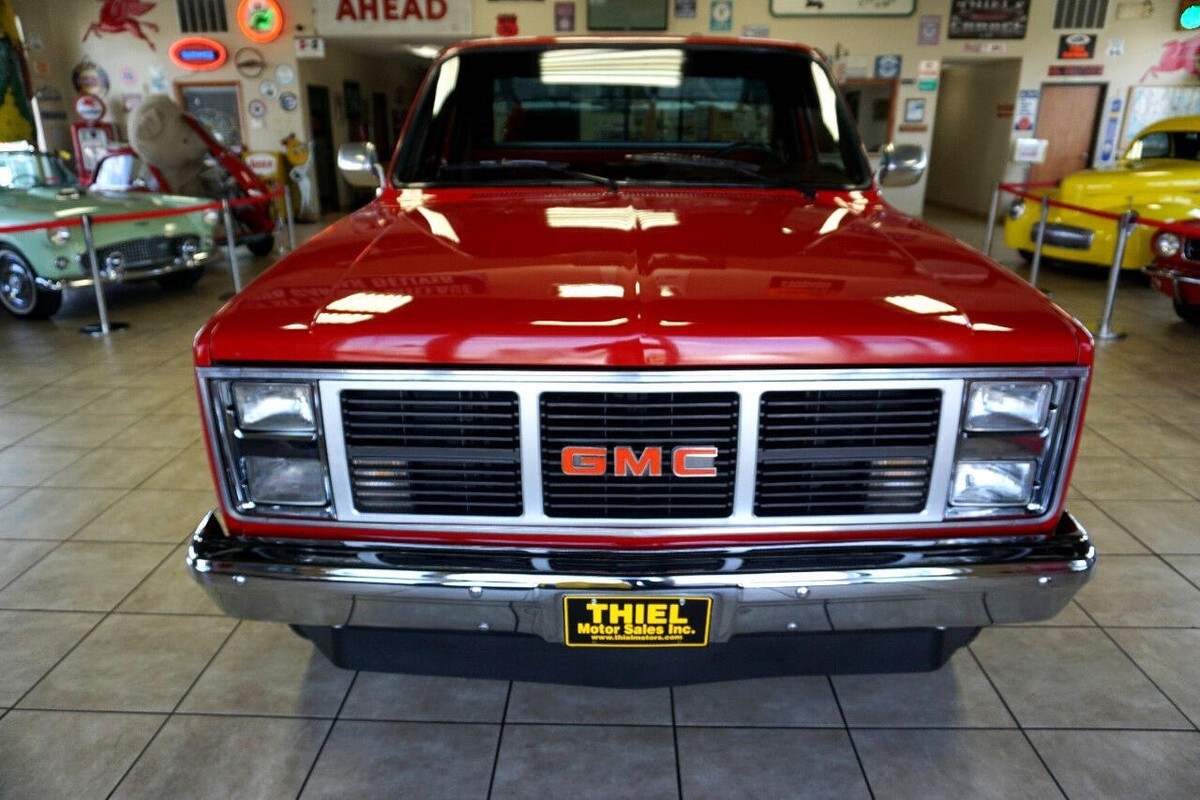 1987 GMC Sierra 1500 Reg-Cab 4X4 - photo 13