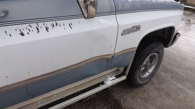 1987 GMC Suburban - photo 5