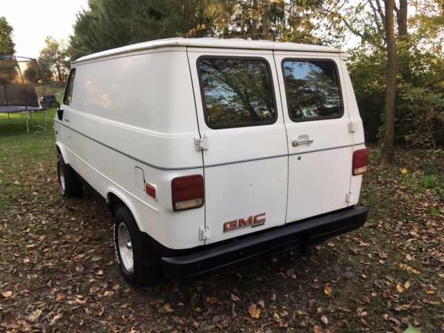 1987 GMC G10 SHORT VAN - photo 2