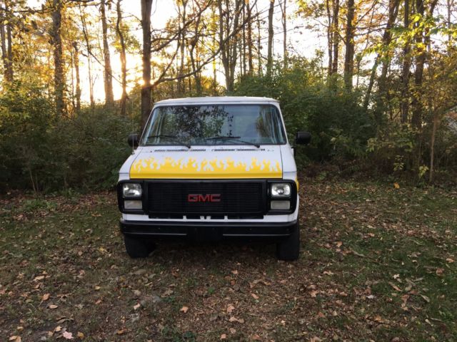 1987 GMC G10 SHORT VAN - photo 4