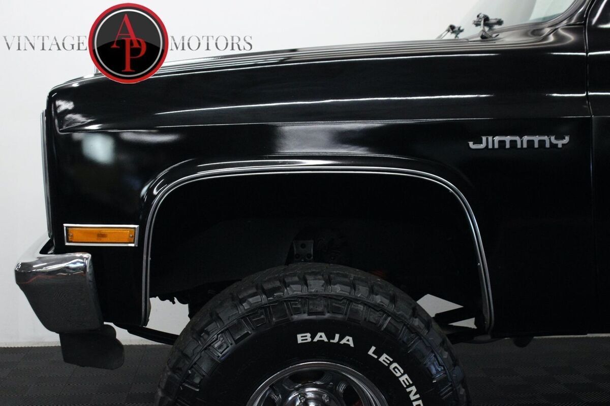 1987 GMC Jimmy Restored 4x4 Crate 350 V8 - photo 12