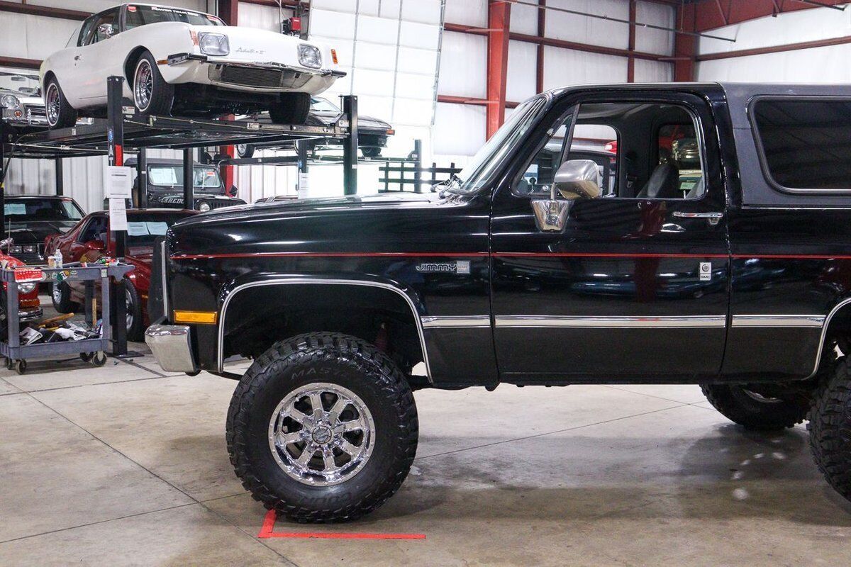 1987 GMC Jimmy Sierra Classic - photo 2