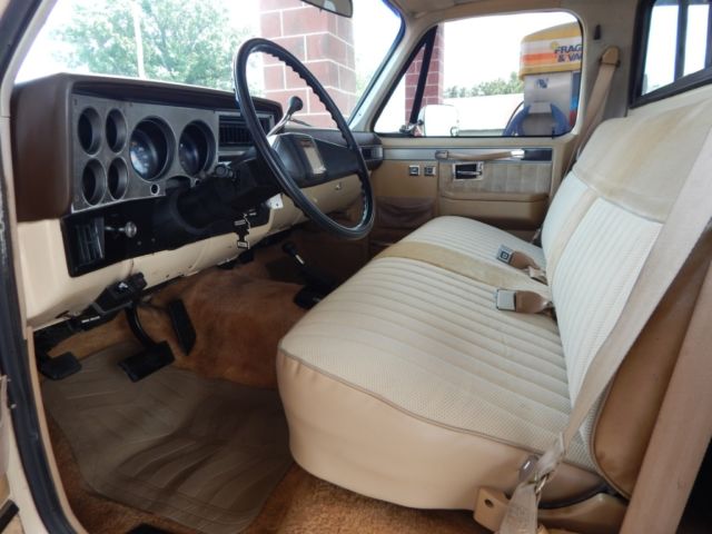 1987 Chevrolet C/K Pickup 2500 Silverado - photo 10