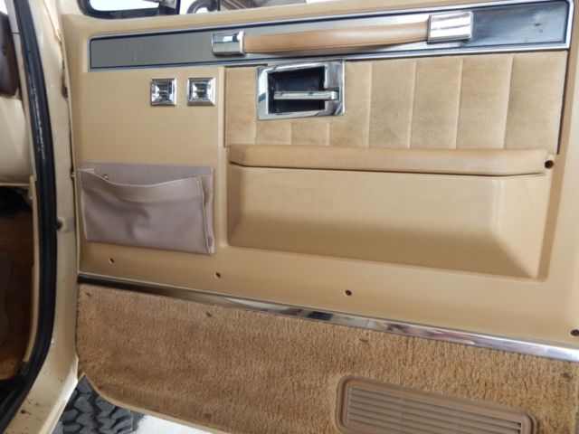 1987 Chevrolet C/K Pickup 2500 Silverado - photo 13