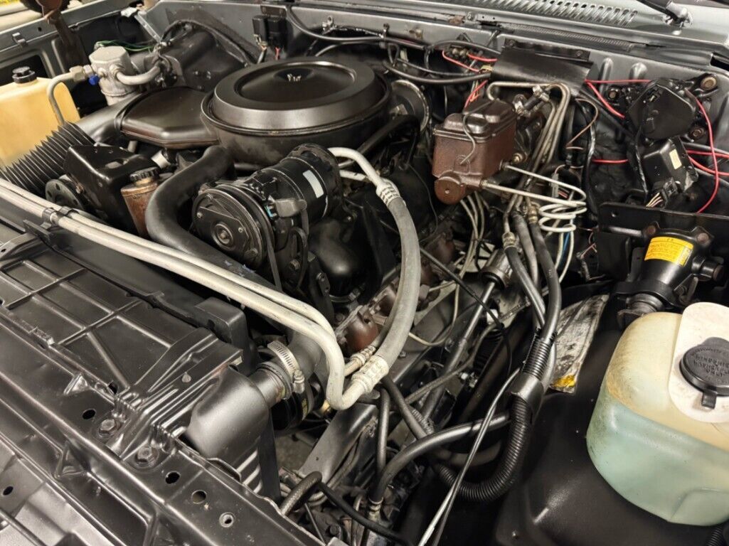 1987 Chevrolet C/K Pickup 3500 Silverado, 4x4 - photo 13