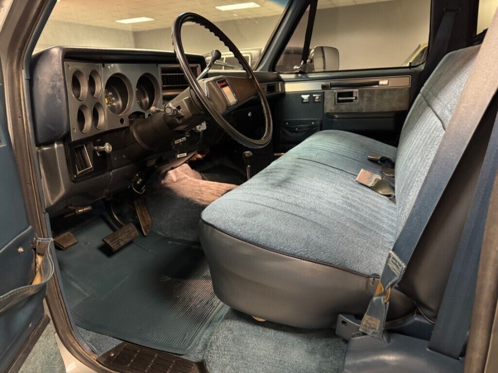 1987 Chevrolet C/K Pickup 3500 Silverado, 4x4 - photo 7