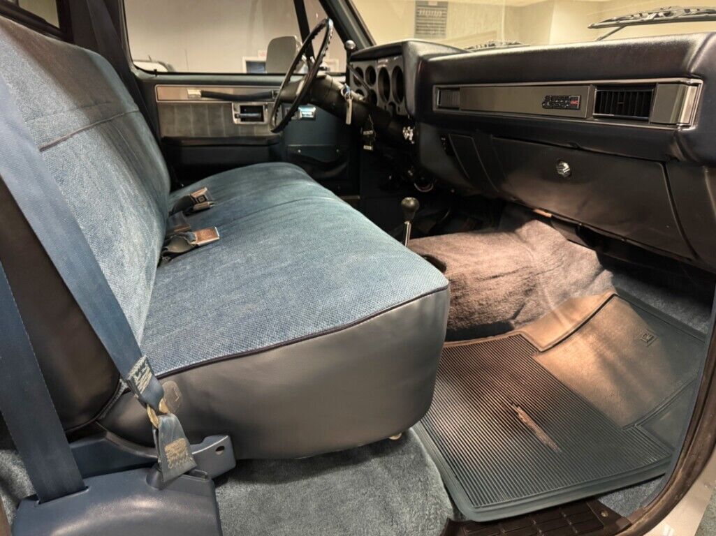 1987 Chevrolet C/K Pickup 3500 Silverado, 4x4 - photo 8