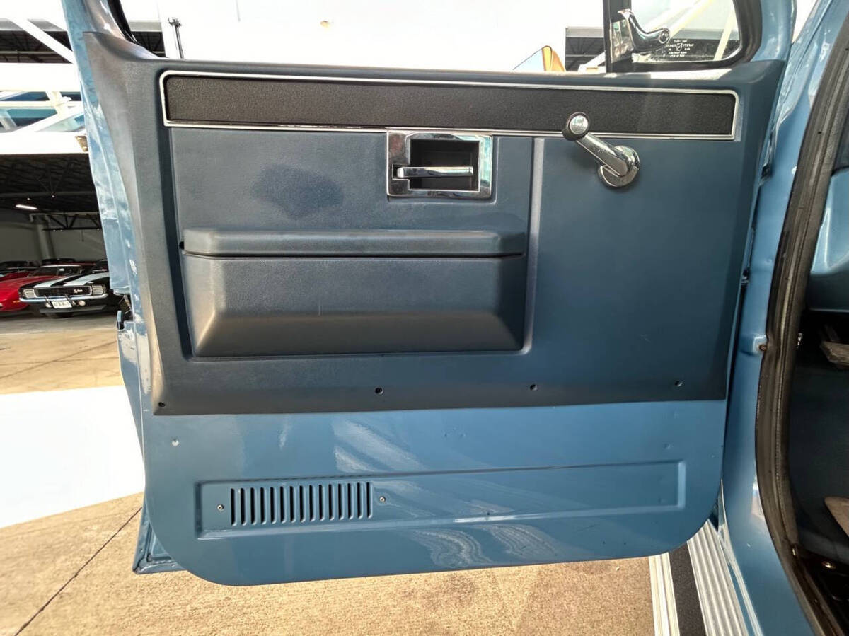 1987 GMC R/V 2500 Series R2500 2dr Standard Cab LB HD - photo 12