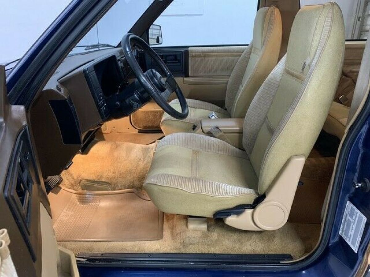 1987 GMC Jimmy 73K Orginal Miles! Beautfiul Truck! - photo 3