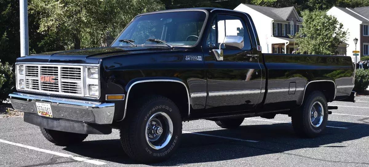 1987 GMC Sierra Classic 1500 4x4 5.0 L One family since new low mileage Ex Cond 1987 GMC Sierra 1500 Classic 4x4 V8 Low Miles