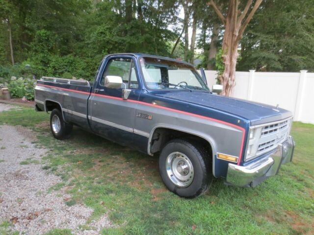 1987 GMC Sierra Classic Rust Free loaded with options. 1987 GMC Sierra 1500 CLASSIC