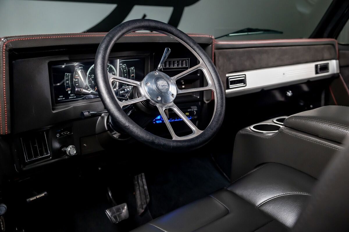 1987 GMC Sierra 1500 LS Restomod - photo 2