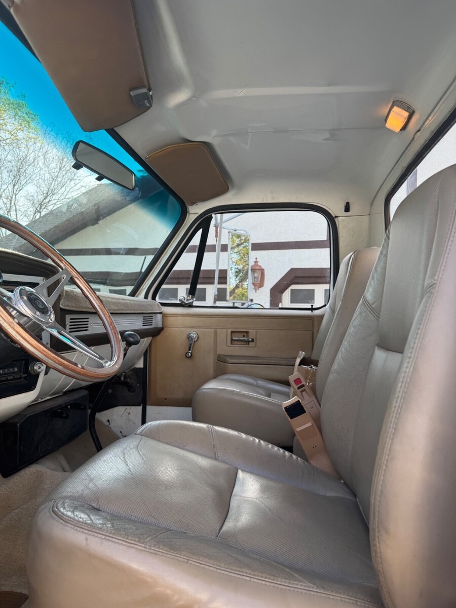 1987 GMC 6000 - photo 12