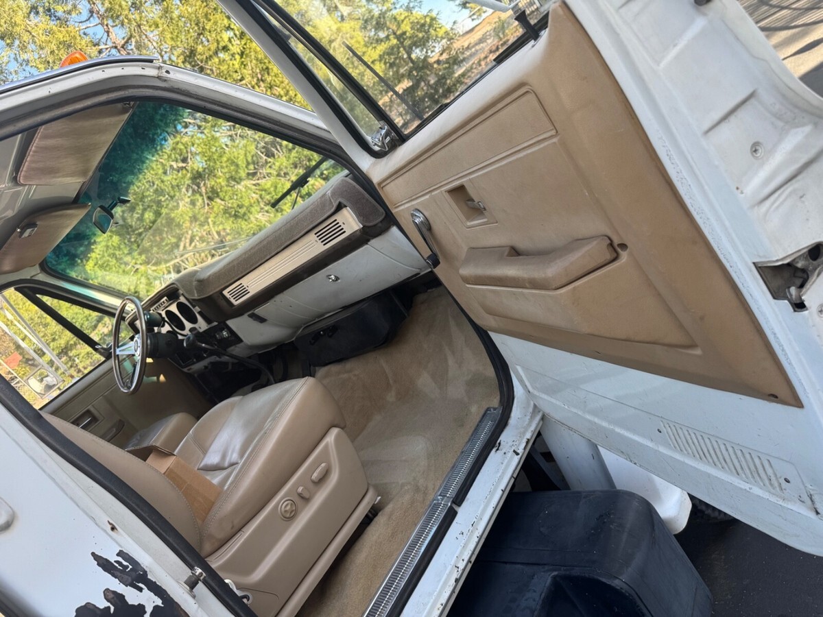 1987 GMC 6000 - photo 8