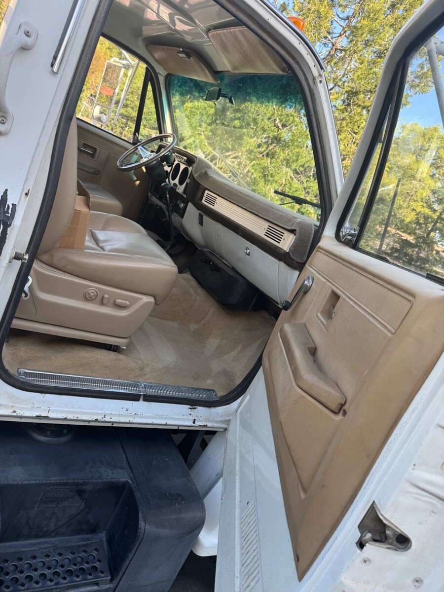 1987 GMC 6000 - photo 9