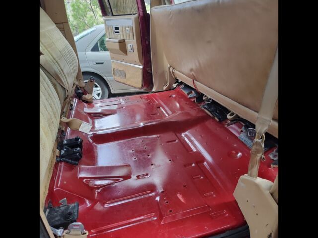 1987 GMC Suburban V15 CONVENTIONAL - photo 11