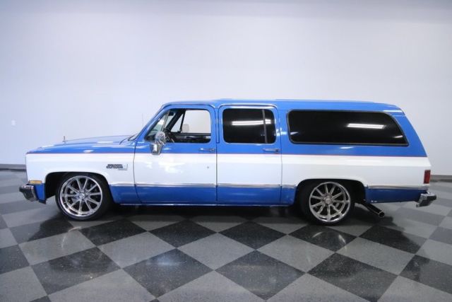 1987 GMC Suburban -- - photo 3