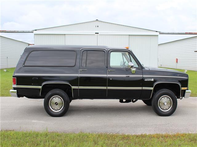 1987 GMC Suburban Sierra Classic - photo 10