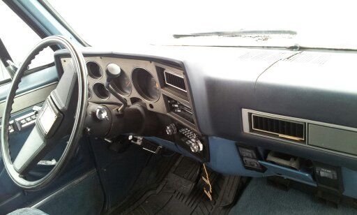 1987 GMC Suburban - photo 8